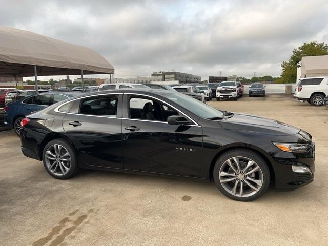 new 2025 Chevrolet Malibu car, priced at $32,995