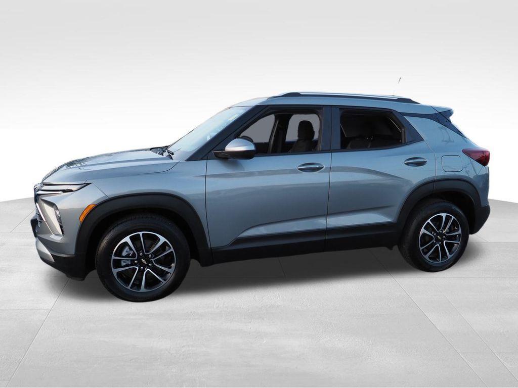 used 2024 Chevrolet TrailBlazer car, priced at $24,931