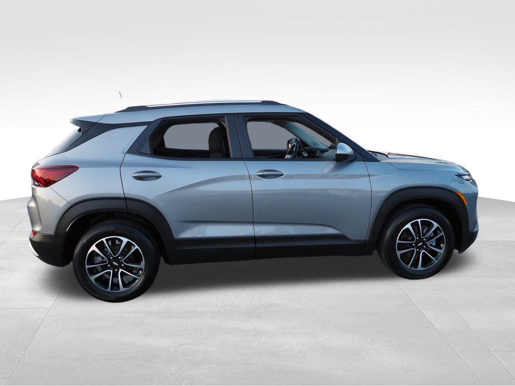 used 2024 Chevrolet TrailBlazer car, priced at $24,931