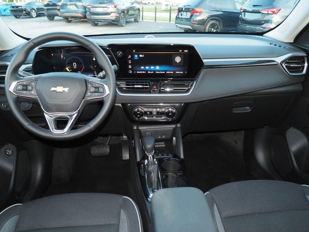 used 2024 Chevrolet TrailBlazer car, priced at $24,931