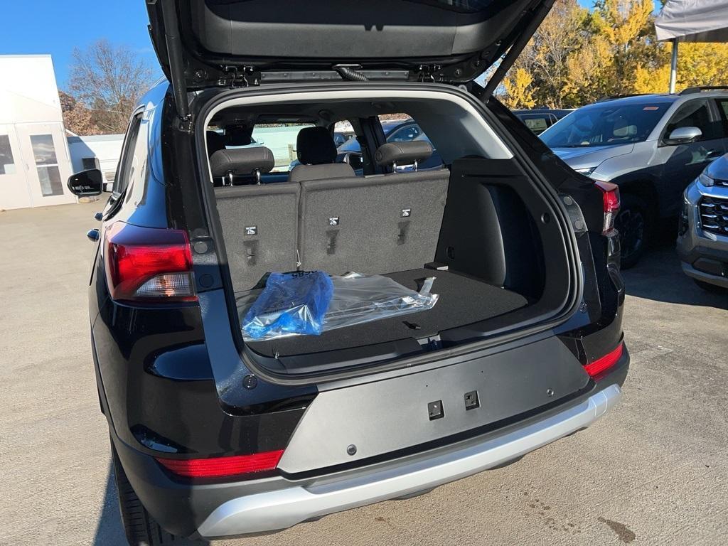 new 2025 Chevrolet TrailBlazer car, priced at $28,960