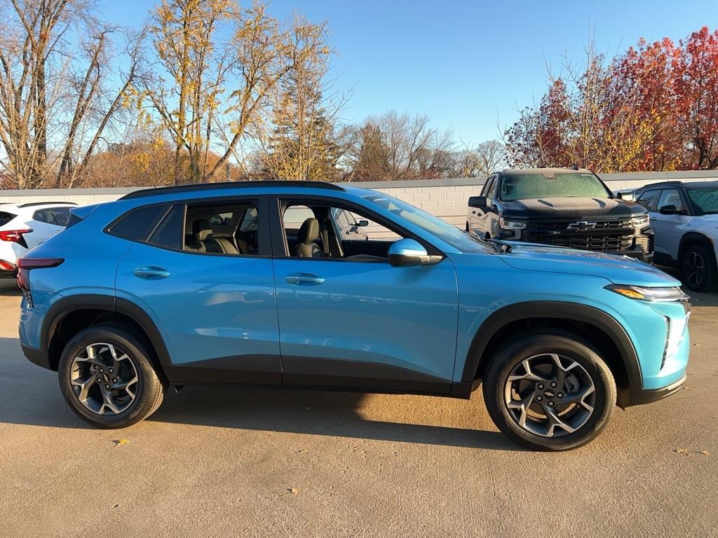 new 2025 Chevrolet Trax car, priced at $24,530