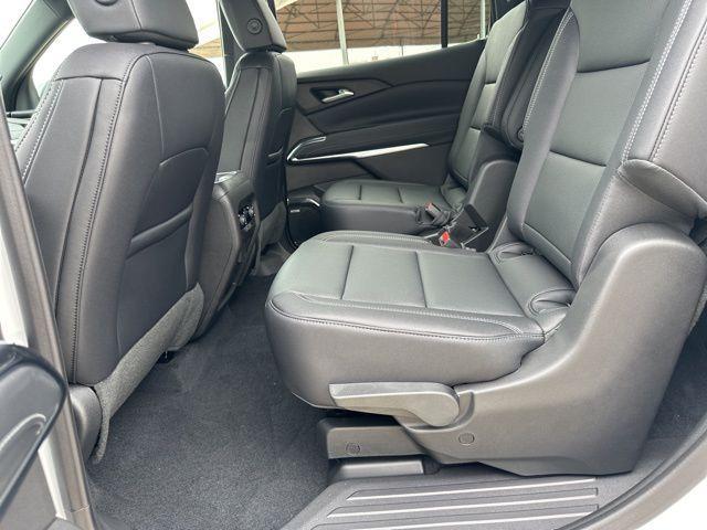 new 2025 Chevrolet Traverse car, priced at $50,915