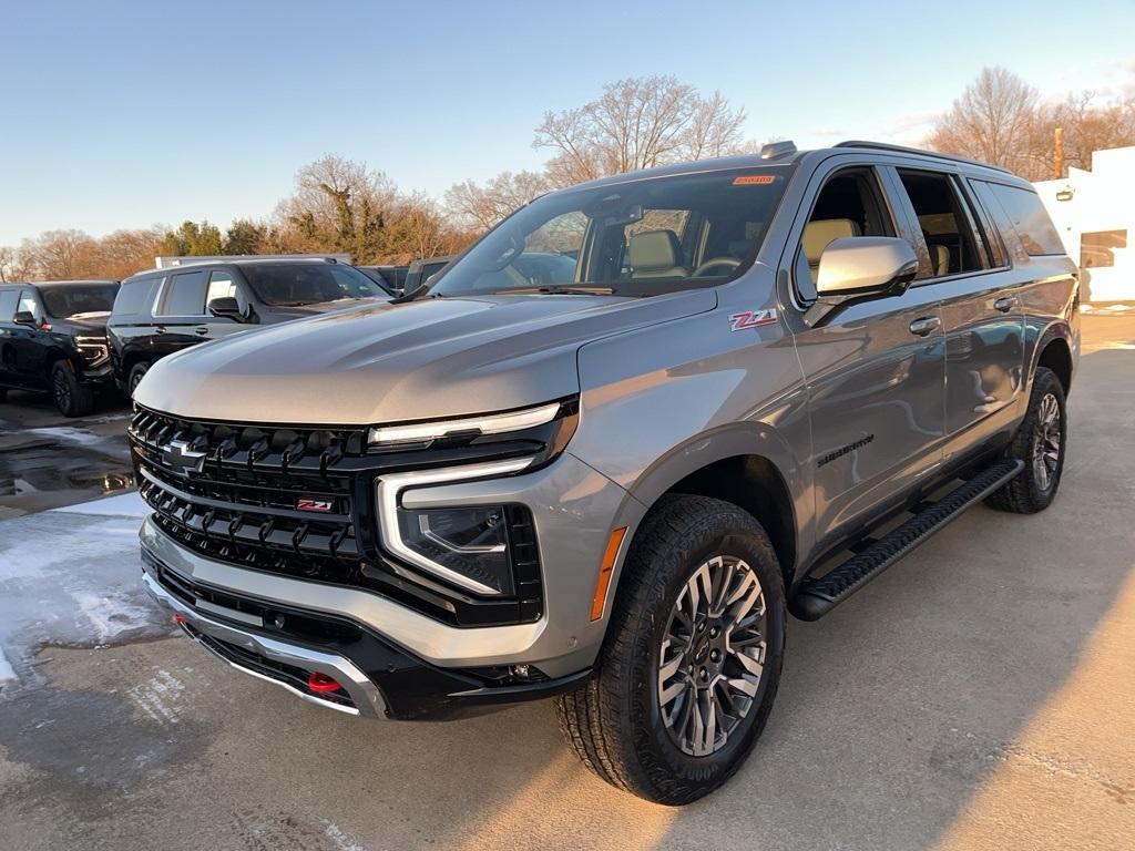 new 2025 Chevrolet Suburban car, priced at $75,125