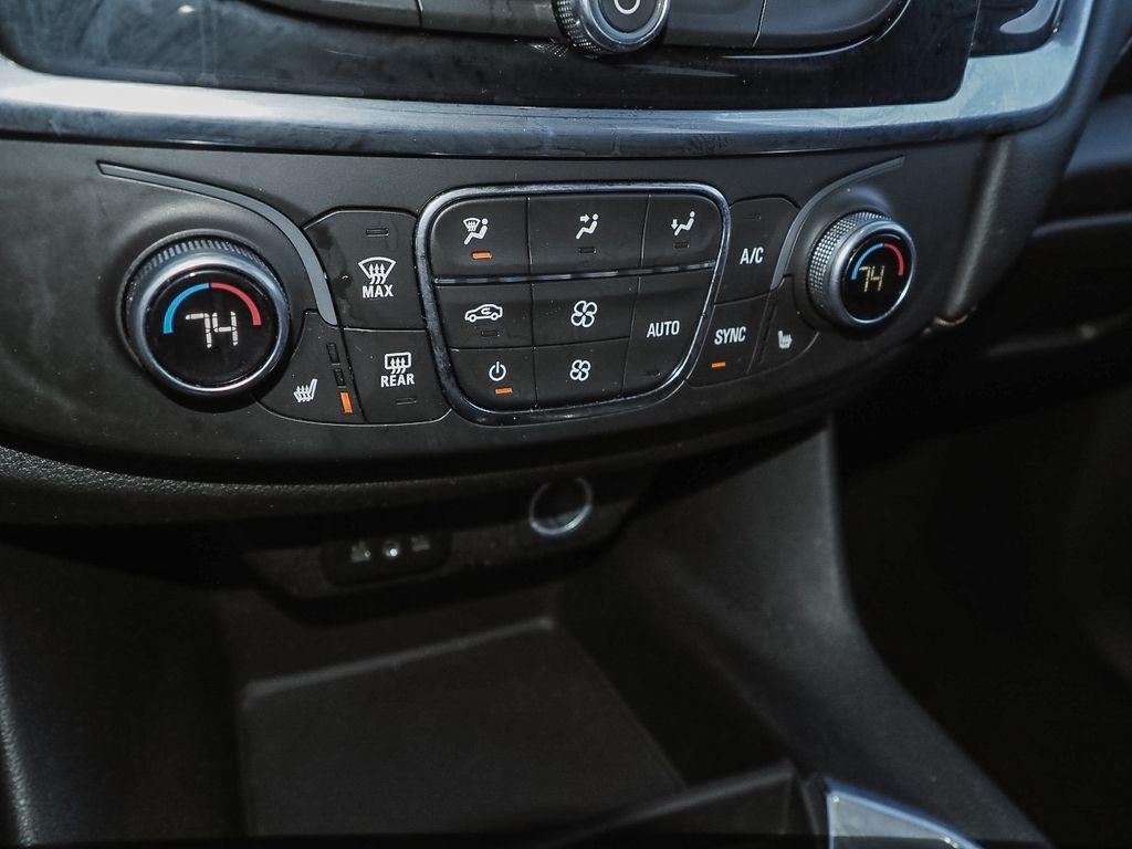 used 2021 Chevrolet Traverse car, priced at $29,232