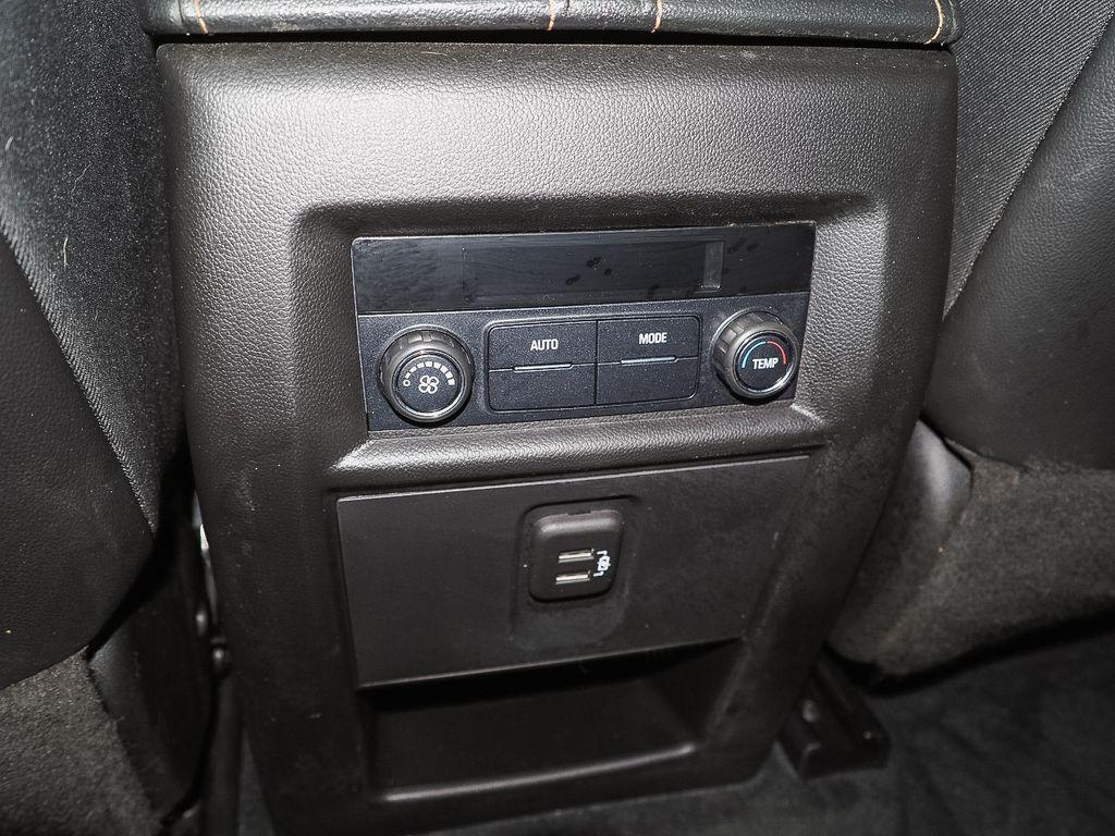 used 2021 Chevrolet Traverse car, priced at $29,232