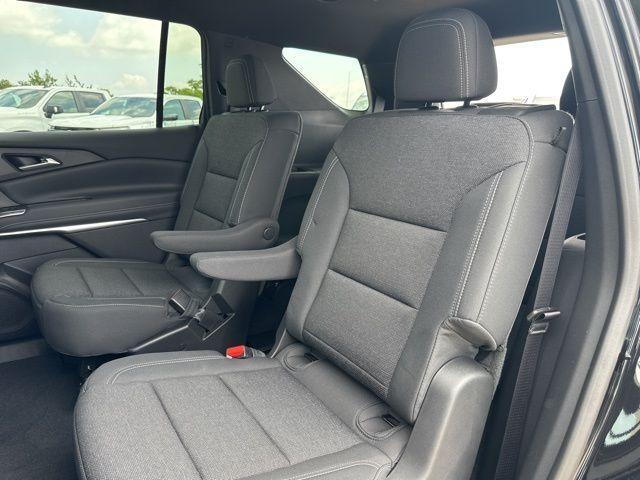 new 2025 Chevrolet Traverse car, priced at $42,650