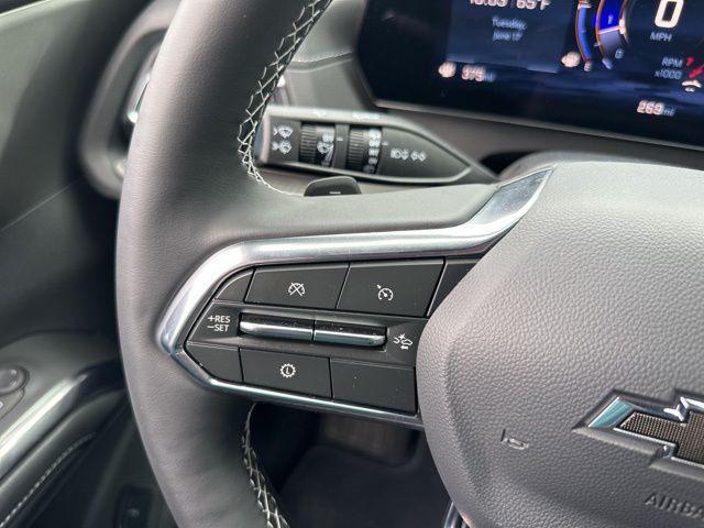 new 2025 Chevrolet Traverse car, priced at $43,880