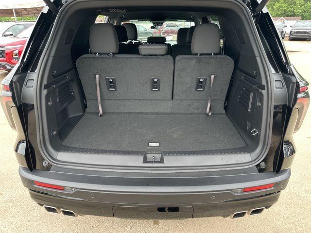 new 2025 Chevrolet Traverse car, priced at $43,880