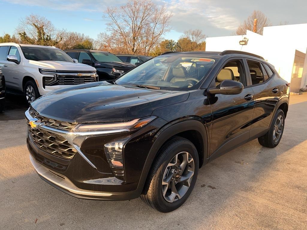 new 2025 Chevrolet Trax car, priced at $24,135