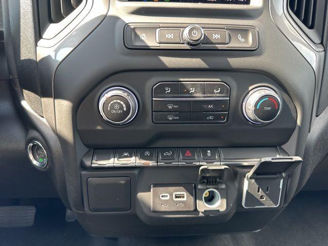 new 2025 Chevrolet Silverado 1500 car, priced at $42,080
