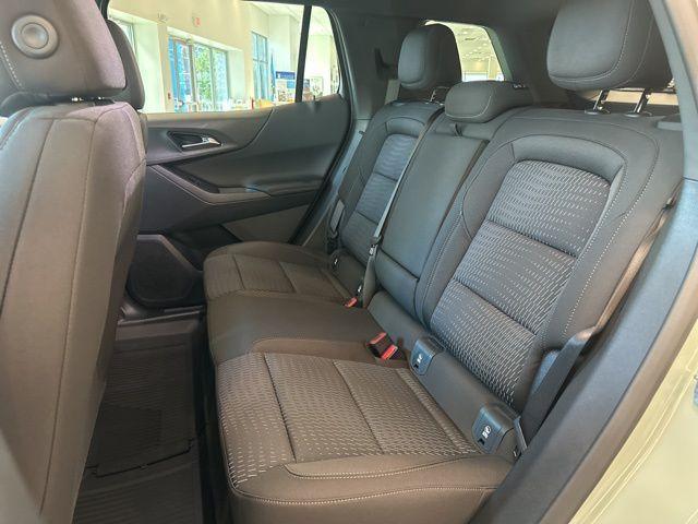 new 2026 Chevrolet Equinox car, priced at $31,135