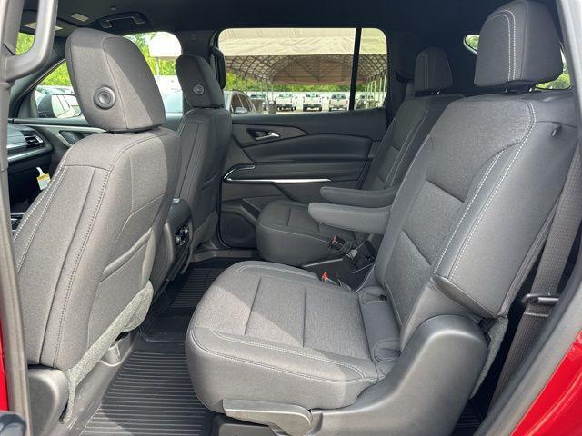 new 2026 Chevrolet Traverse car, priced at $42,450