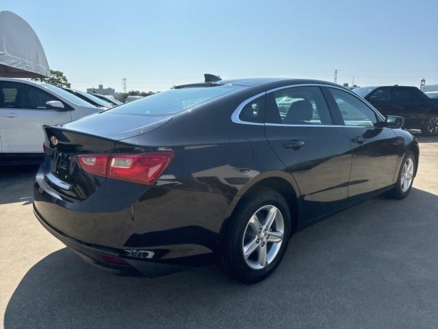 new 2025 Chevrolet Malibu car, priced at $25,245