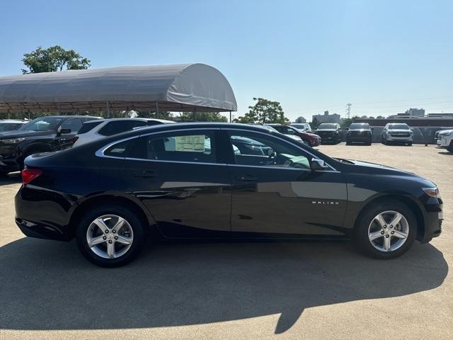 new 2025 Chevrolet Malibu car, priced at $25,245