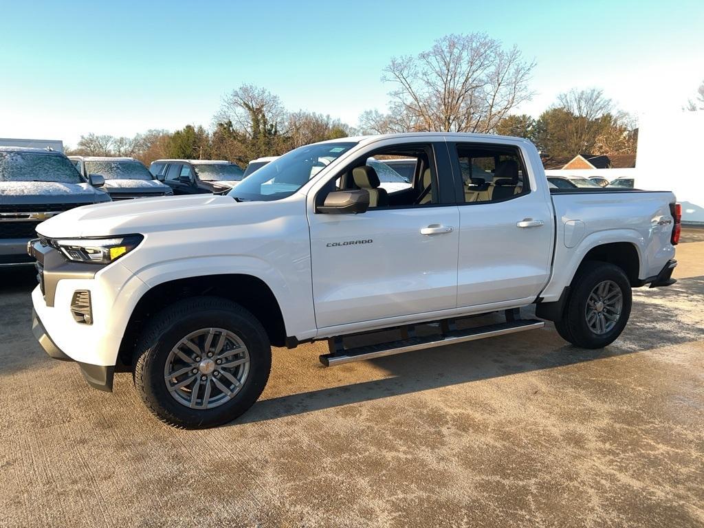 new 2024 Chevrolet Colorado car, priced at $43,995