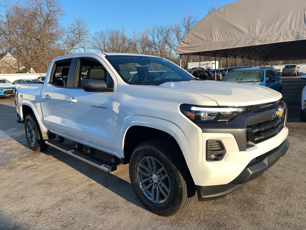 new 2024 Chevrolet Colorado car, priced at $43,995