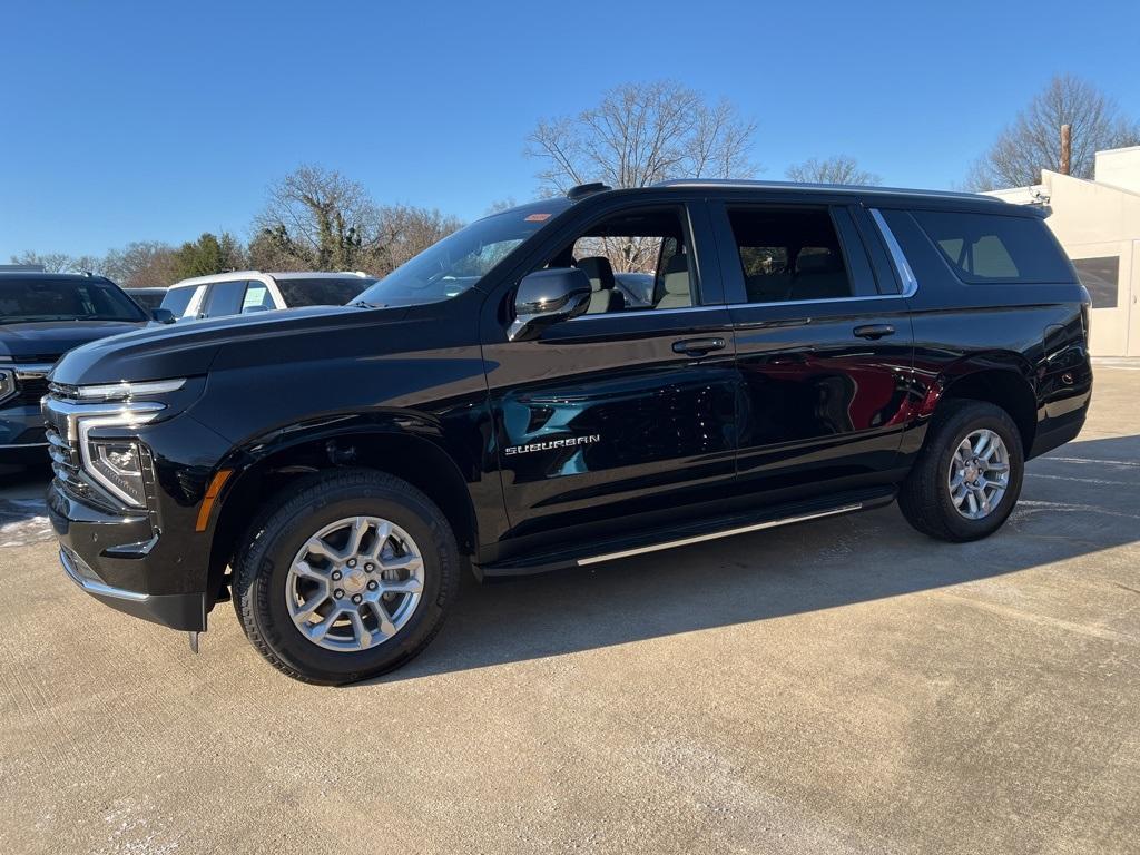 new 2025 Chevrolet Suburban car, priced at $63,995