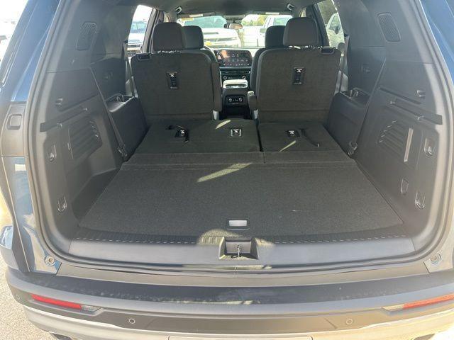 new 2026 Chevrolet Traverse car, priced at $41,235