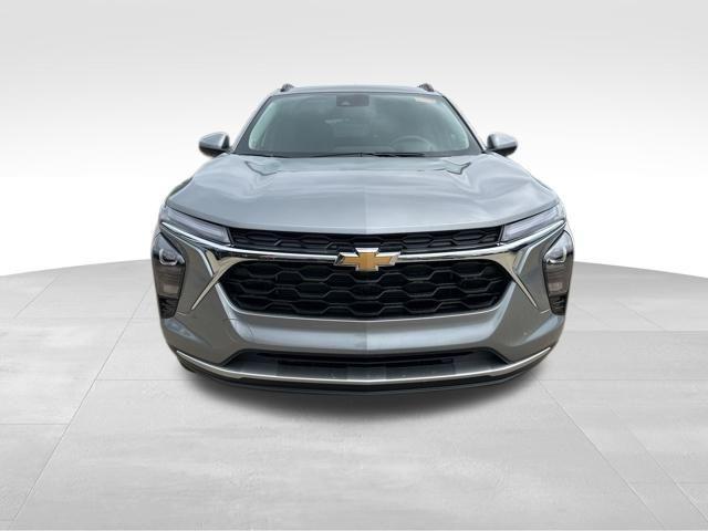 new 2025 Chevrolet Trax car, priced at $23,385