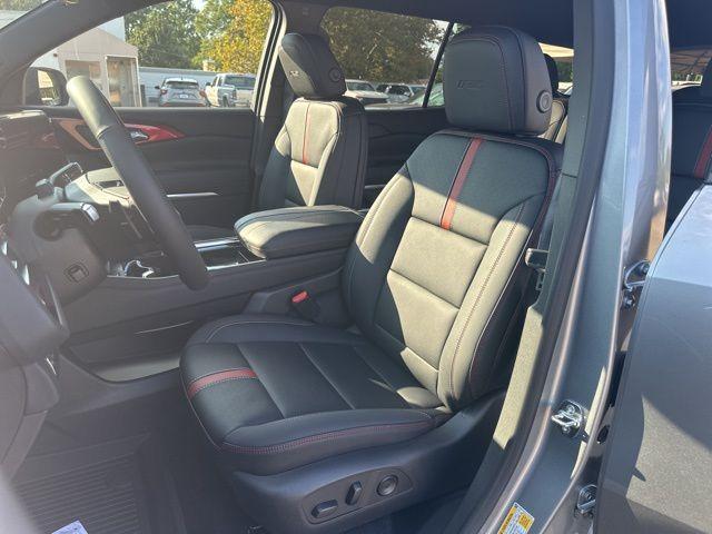 new 2026 Chevrolet Traverse car, priced at $58,760