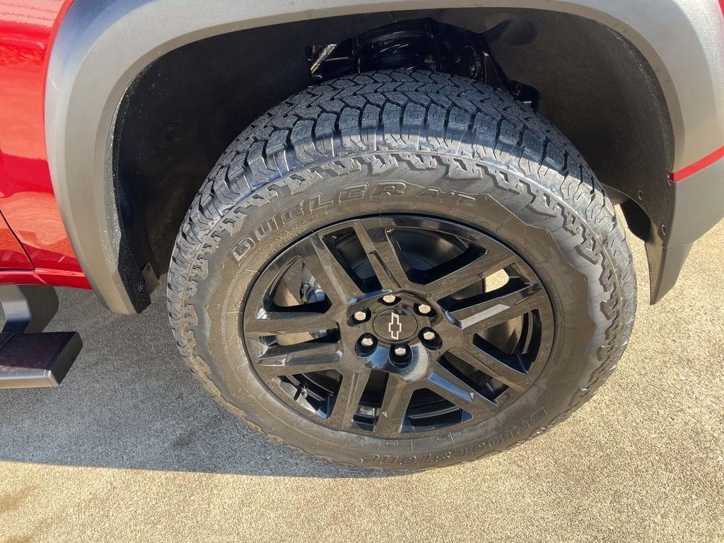 new 2025 Chevrolet Colorado car, priced at $43,315