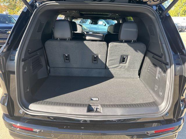 new 2026 Chevrolet Traverse car, priced at $61,585