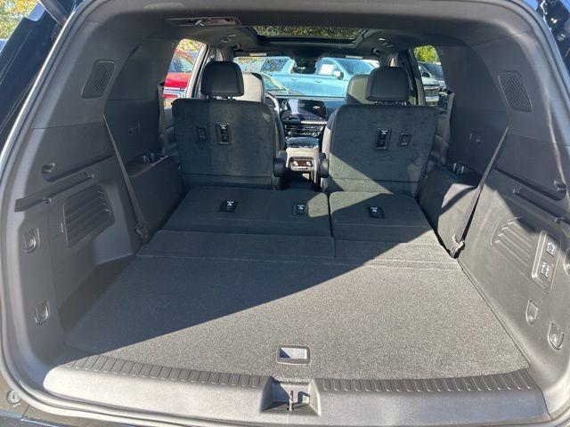 new 2026 Chevrolet Traverse car, priced at $61,585