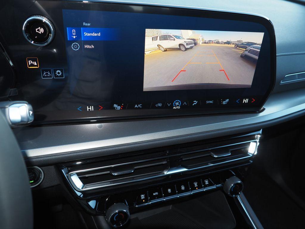 new 2025 Chevrolet Traverse car, priced at $45,880