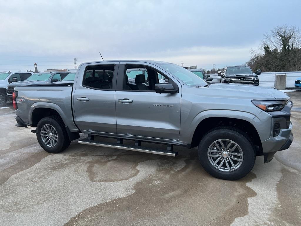 new 2024 Chevrolet Colorado car, priced at $43,995