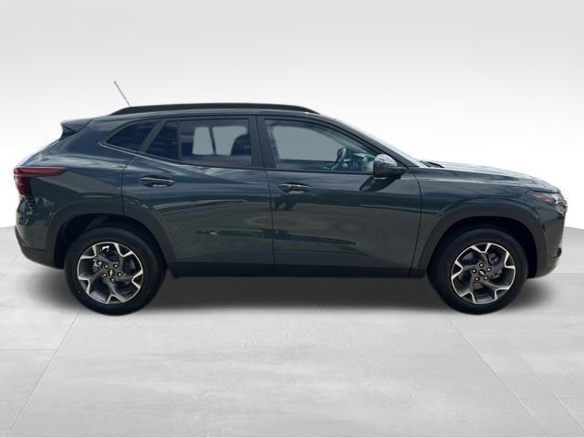 new 2025 Chevrolet Trax car, priced at $23,005