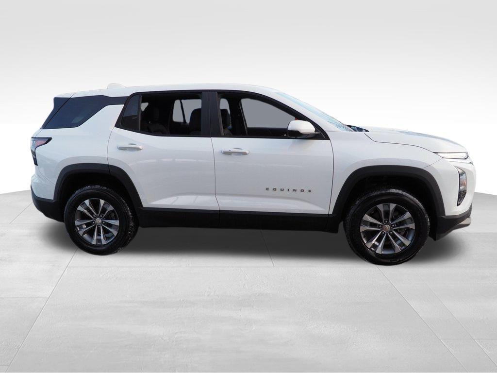 new 2025 Chevrolet Equinox car, priced at $29,580