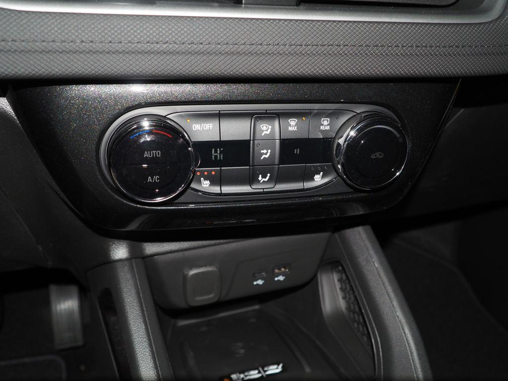 new 2025 Chevrolet TrailBlazer car, priced at $27,465