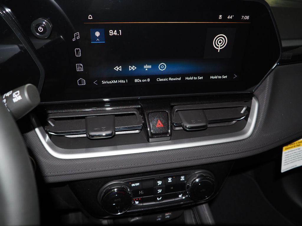 new 2025 Chevrolet TrailBlazer car, priced at $27,465