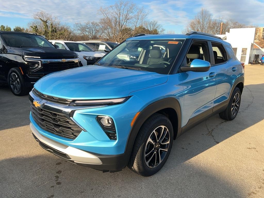 new 2025 Chevrolet TrailBlazer car, priced at $27,365