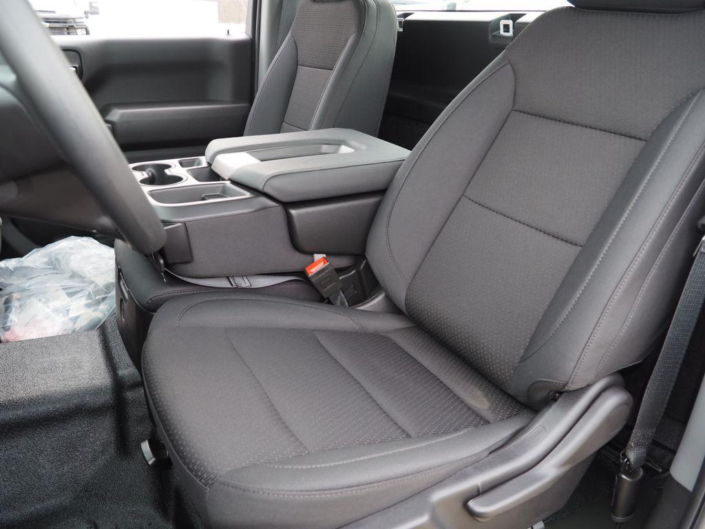 new 2025 Chevrolet Silverado 1500 car, priced at $38,205