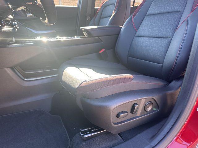 new 2026 Chevrolet Equinox car, priced at $36,430