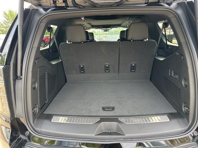 new 2025 Chevrolet Suburban car, priced at $83,595