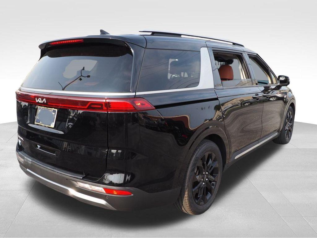 used 2023 Kia Carnival car, priced at $37,816