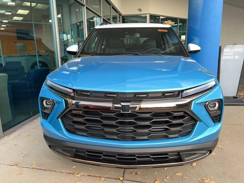 new 2025 Chevrolet TrailBlazer car, priced at $33,070