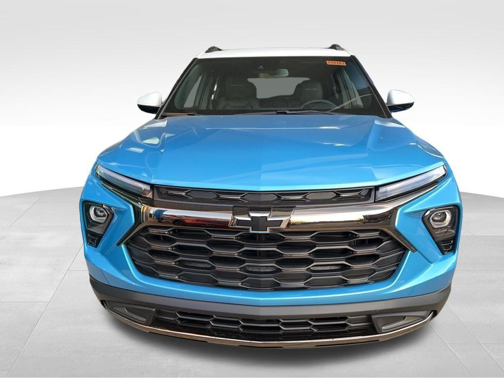 new 2025 Chevrolet TrailBlazer car, priced at $33,070