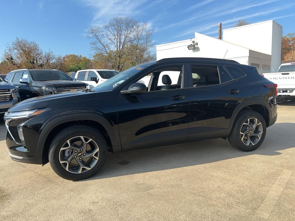 new 2025 Chevrolet Trax car, priced at $24,135