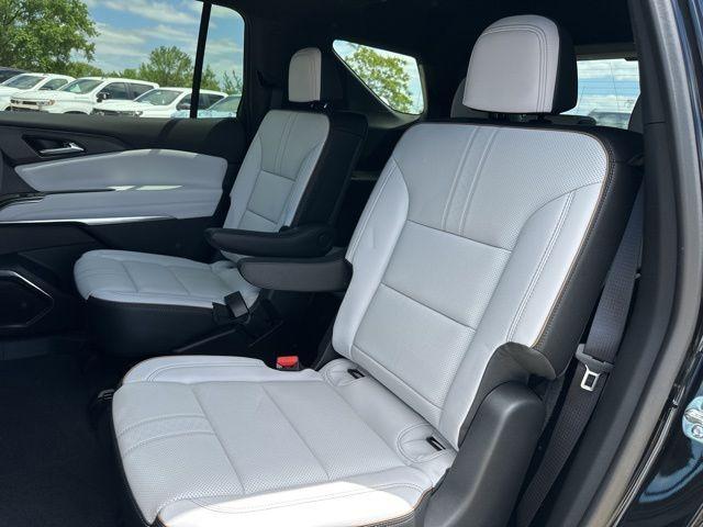 new 2025 Chevrolet Traverse car, priced at $56,210