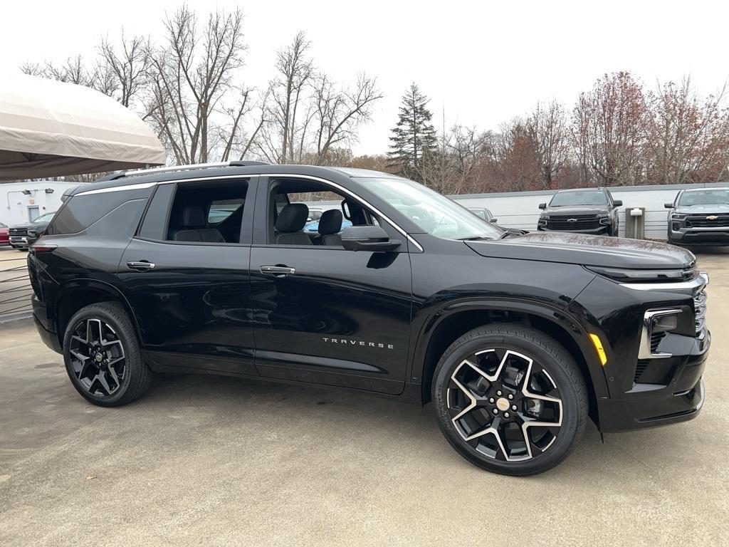 new 2025 Chevrolet Traverse car, priced at $58,035