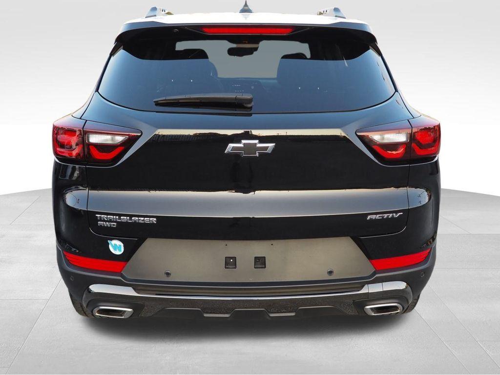 used 2024 Chevrolet TrailBlazer car, priced at $25,884