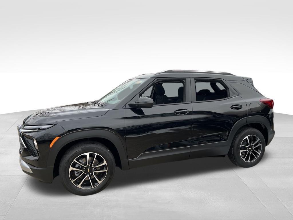 new 2025 Chevrolet TrailBlazer car, priced at $28,465