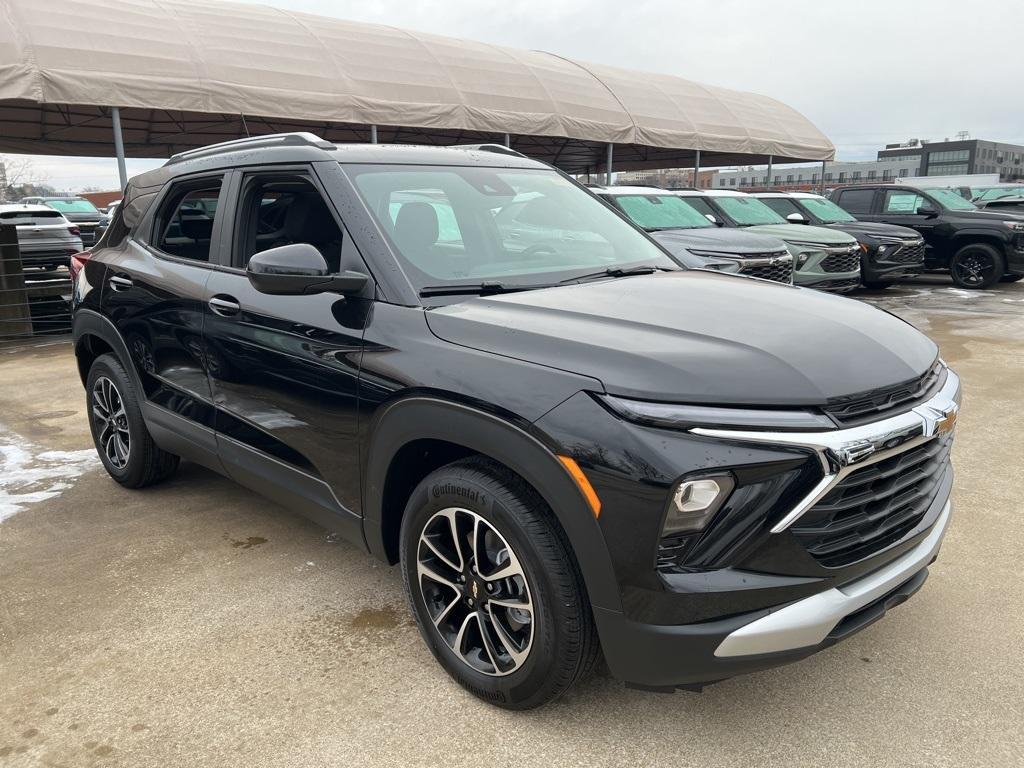 new 2025 Chevrolet TrailBlazer car, priced at $28,465