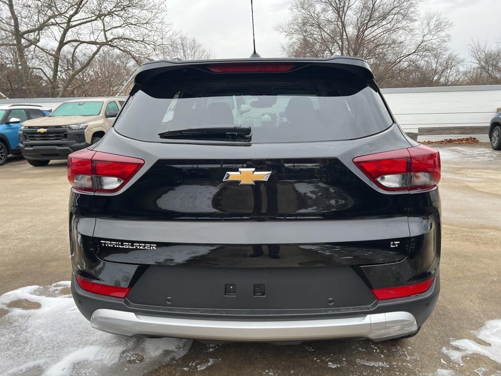 new 2025 Chevrolet TrailBlazer car, priced at $28,465