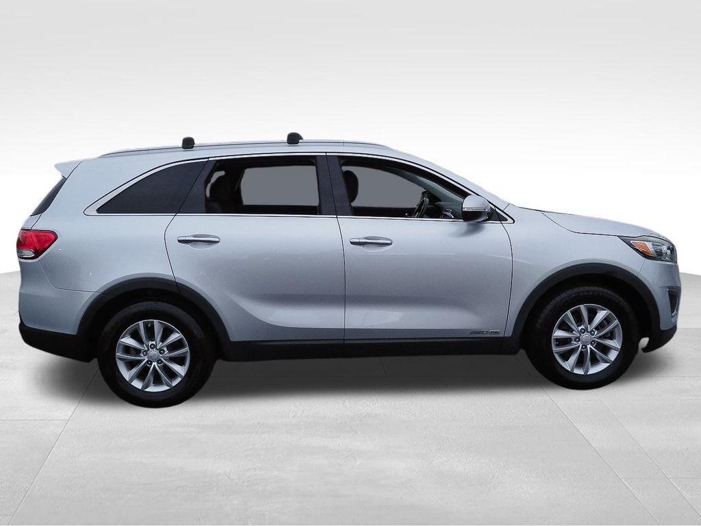 used 2017 Kia Sorento car, priced at $11,682