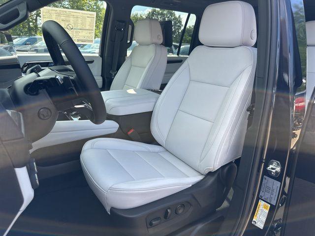 new 2025 Chevrolet Suburban car, priced at $86,400